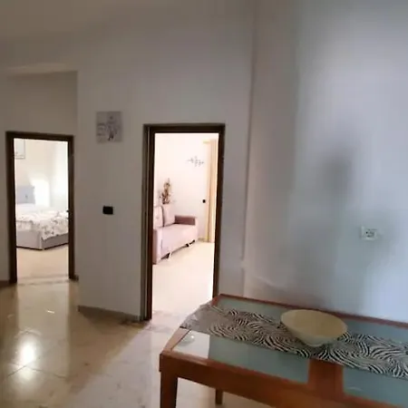 בית הארחה Wonderful Rooftop טיראנה