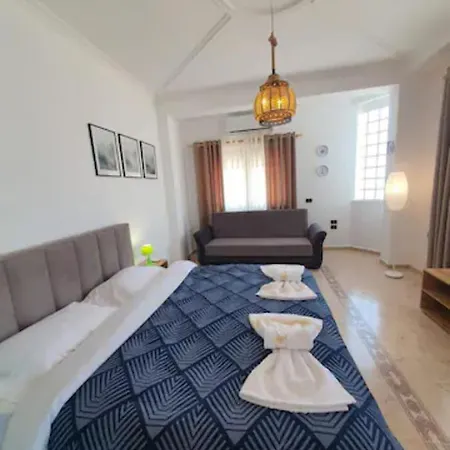 Wonderful Rooftop Pensión