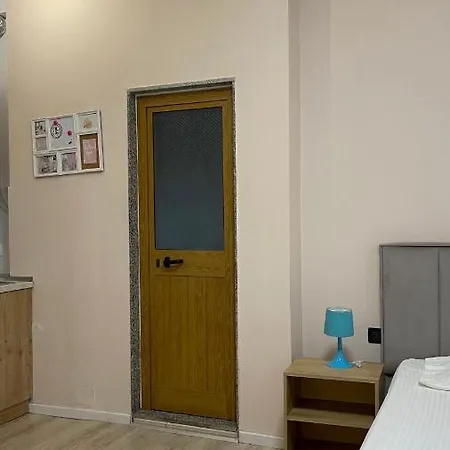 Wonderful Rooftop Pensión Tirana