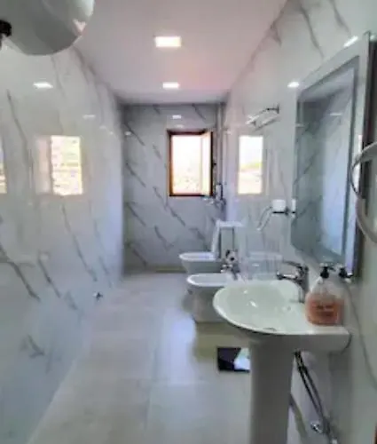 Wonderful Rooftop * Тирана