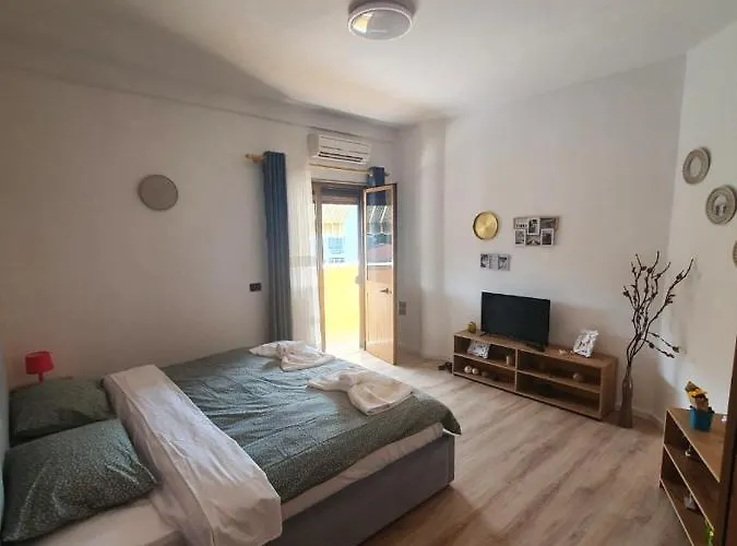 Wonderful Rooftop בית הארחה טיראנה