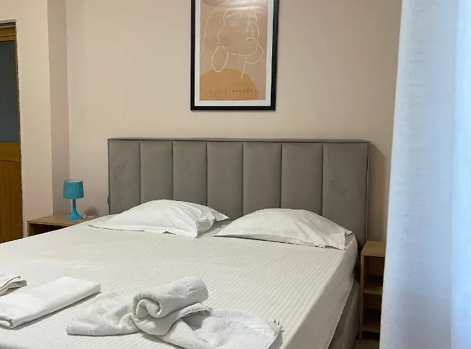 Wonderful Rooftop Гостевой дом Тирана